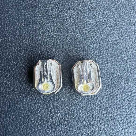 Vintage Christian Dior Aqua Blue crystal clip-on earrings - Picture 8 of 10